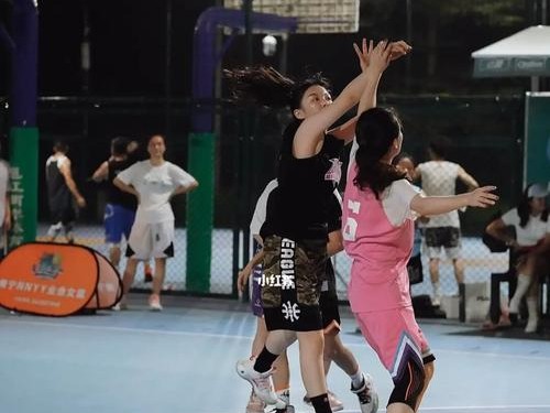 篮球防守女生技术要领（掌握防守技巧，成就篮球女神）