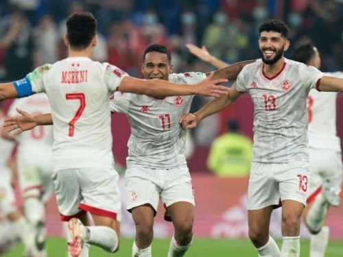 突尼斯在世界杯的历史成绩（从参赛到辉煌，突尼斯足球的发展之路）
