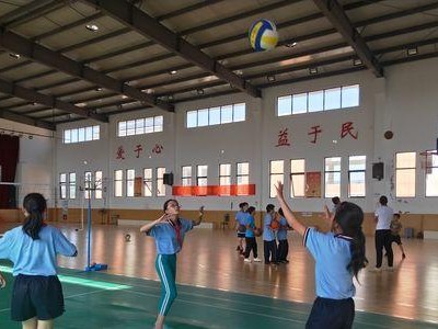 实战排球传球动作要领（提高技巧，提升实战水平）