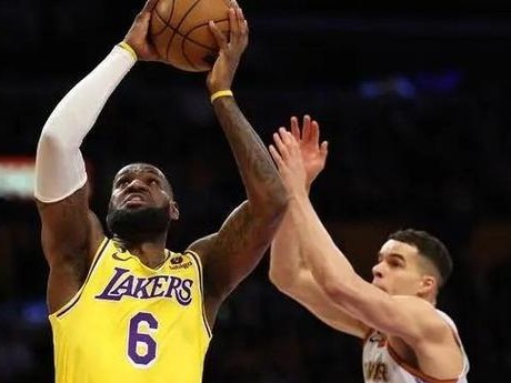 NBA历史三分球个数排行榜（詹姆斯逐渐攀升，库里追赶领先者）