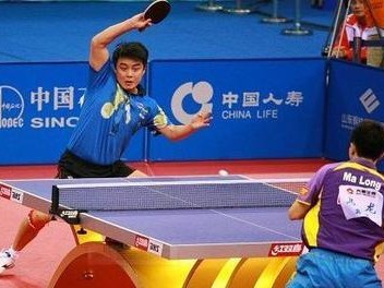 乒乓球基本技巧训练——掌握击球精髓（技巧训练的重要性及关键步骤）