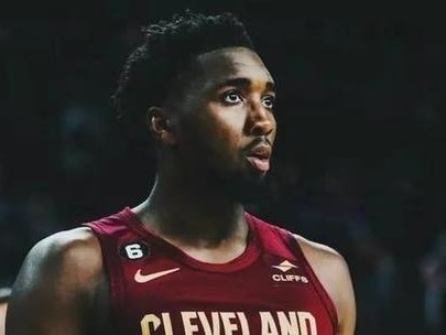 NBA历史上最年轻得分王排行榜（探索NBA历史上年轻球员成为得分王的奇迹，记录最耀眼的篮球天才）