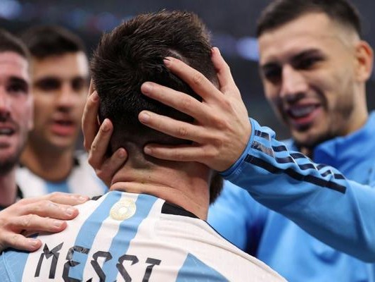 阿根廷世界杯决赛历史比分（一览阿根廷世界杯决赛中的胜利与挫折）