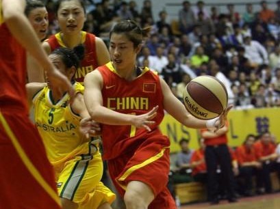 女篮篮球防守训练方法（提升女篮篮球防守水平的关键训练）