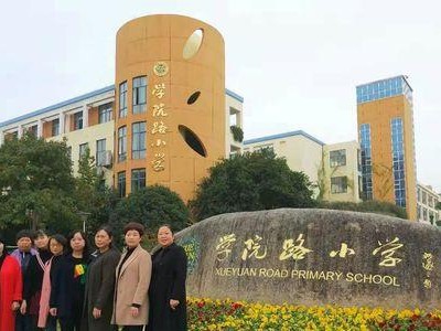 探秘学院路小学篮球队顶级防守的奥秘（以无懈可击的防守战术征服对手领域）