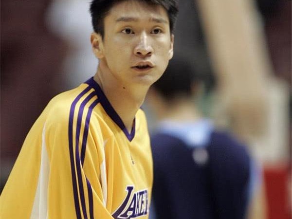 姚明NBA生涯罚球命中率排行榜揭秘（揭秘姚明NBA生涯罚球命中率的成功之道）