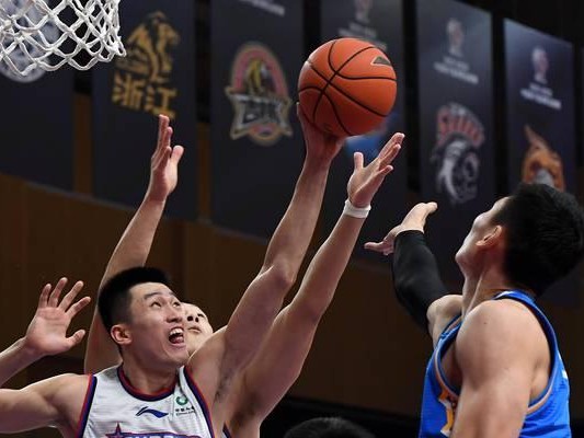 CBA国内篮球队防守之道（团队配合、个人能力和战术布置，防守乃篮球之本）