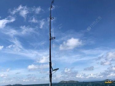 海边钓鱼为何适合使用路亚竿？（优势突出、效果显著，路亚竿的1个）