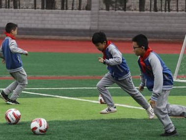 混合足球技巧教学反思——提升学习效果的关键（探索创新方法，激发学生潜能）