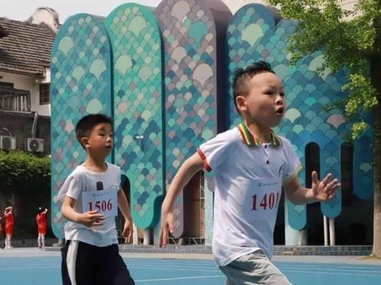 篮球防守摆臂的要领（提高防守效率的关键技巧）